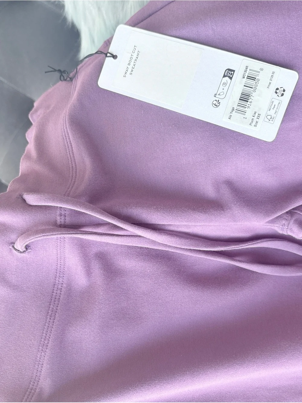 ALO Yoga brand new